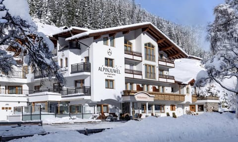 Property building, Winter