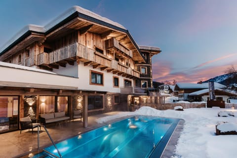 Property building, Swimming pool