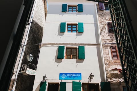 Property building, Day