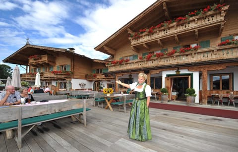 People, Winter, Summer, Other, group of guests