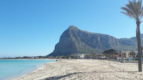 Beach, Mountain view