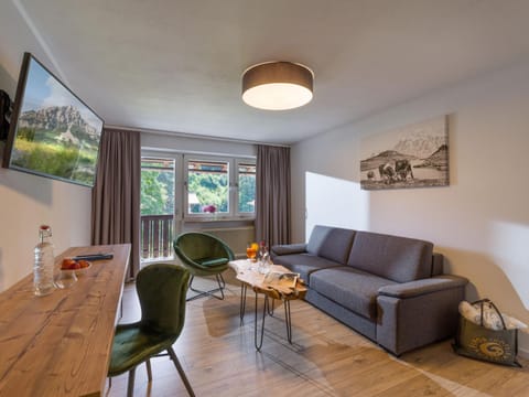 TV and multimedia, Seating area