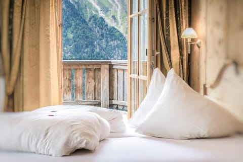 Bed, View (from property/room)