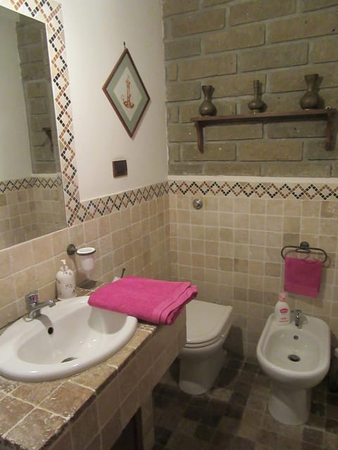 Bathroom, Area and facilities
