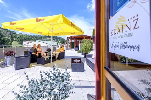 Property building, Restaurant/places to eat