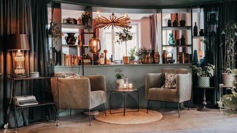 Lobby or reception, Seating area