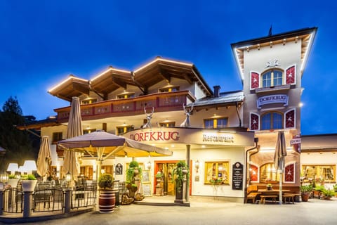 Property building, Restaurant/places to eat, Night