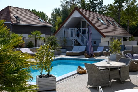 Property building, Pool view, Swimming pool