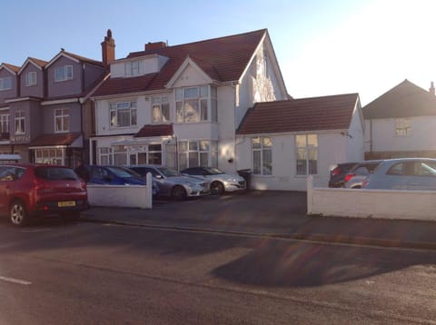 Sherwood Lodge Bed and Breakfast in Skegness