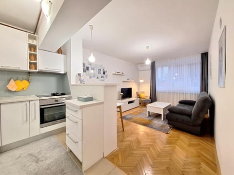 Living room, Photo of the whole room, kitchen