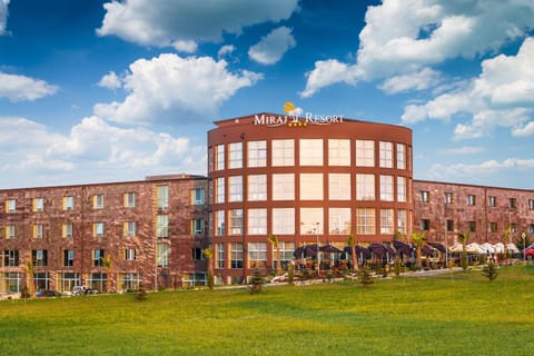 Facade/entrance, Off site