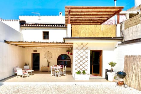 Patio, Balcony/Terrace, Area and facilities