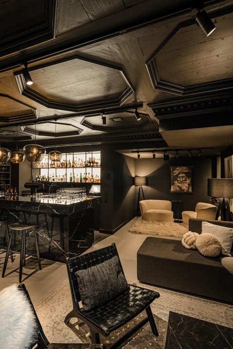 Lounge or bar, Seating area