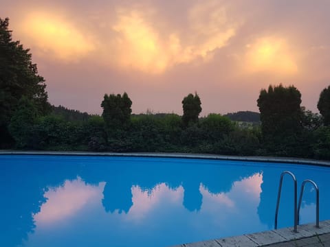 Garden, Swimming pool