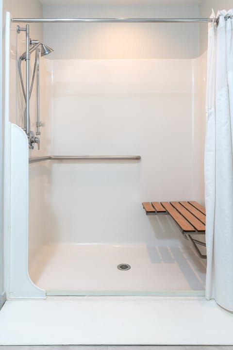 Shower, Bathroom, Area and facilities