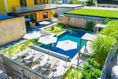 Property building, Swimming pool