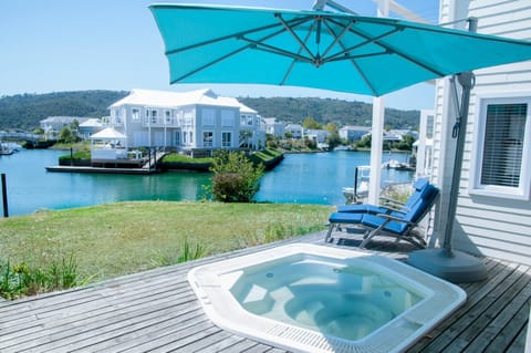 Leeward Reach House in Knysna
