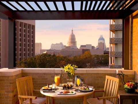 Patio, Balcony/Terrace, Seating area