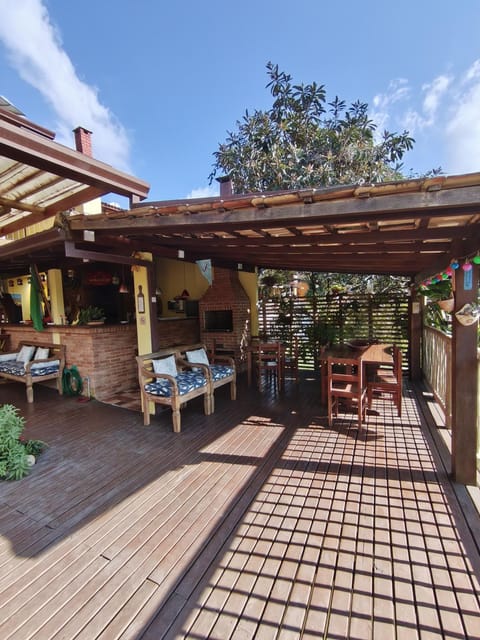 View (from property/room), Seating area, Dining area