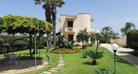 Property building, Garden