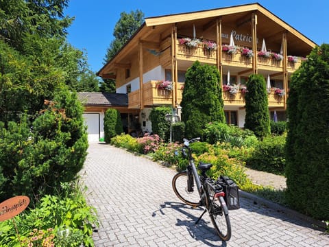 Property building, Summer, Cycling