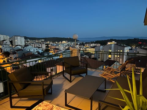 Night, Balcony/Terrace, Seating area