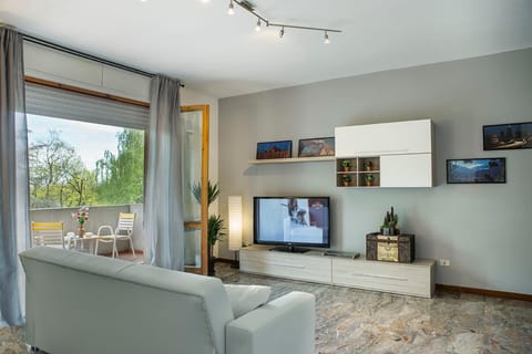 Garden, TV and multimedia, Balcony/Terrace, Balcony/Terrace, Living room, Seating area