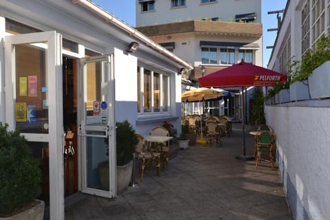 Restaurant/places to eat, Balcony/Terrace, Balcony/Terrace