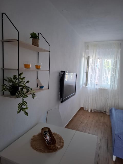 TV and multimedia, Photo of the whole room