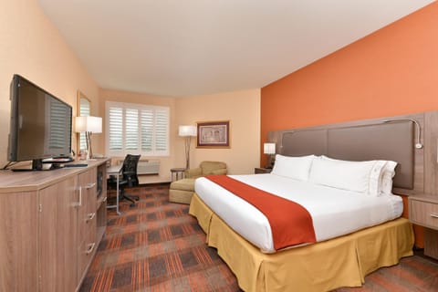 HOLIDAY INN EXPRESS & SUITES ELK GROVE CENTRAL - HWY 99 by IHG Hotel in Elk Grove