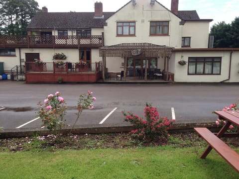 Property building, Day, Garden