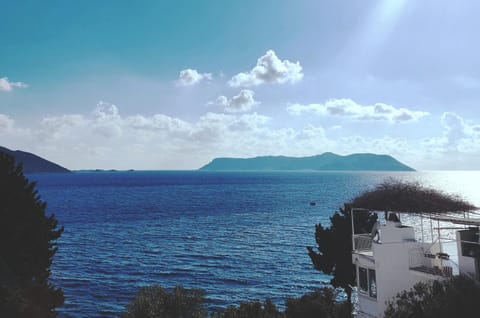 Natural landscape, Balcony/Terrace, Sea view