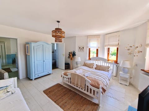 Bed, Photo of the whole room, Bedroom, towels, wardrobe