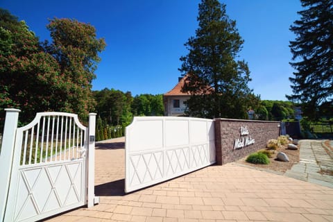 Property building, Day, Garden, Other, Other, Other, Garden view