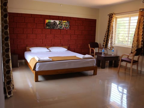 Bedroom, Garden view, Lake view