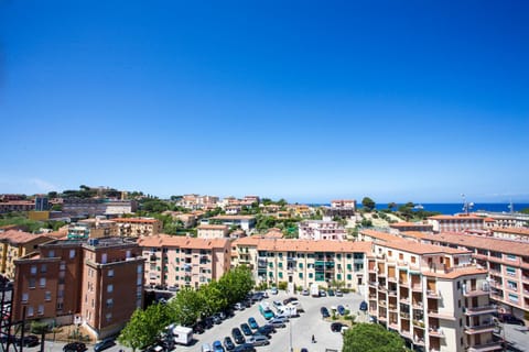City view, Sea view