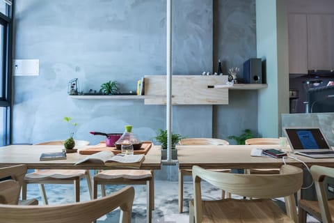 Restaurant/places to eat, Communal lounge/ TV room, Library, Lobby or reception, Lounge or bar