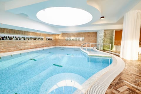 Spa and wellness centre/facilities, Swimming pool