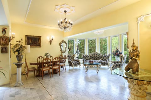 Lounge or bar