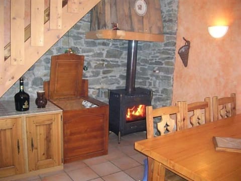 Dining area, Area and facilities