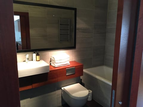 Toilet, Bathroom, Bath, towels