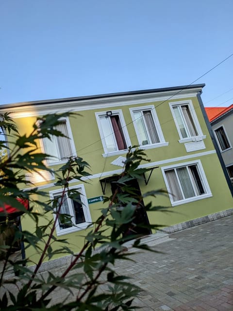 Property building, Day
