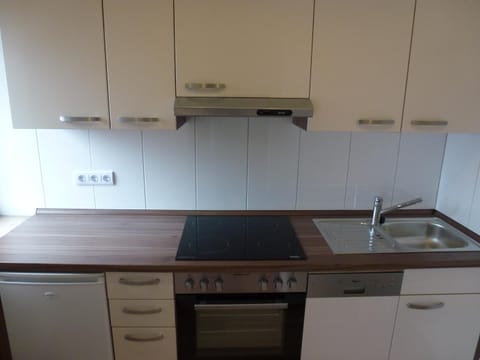 Photo of the whole room, Decorative detail