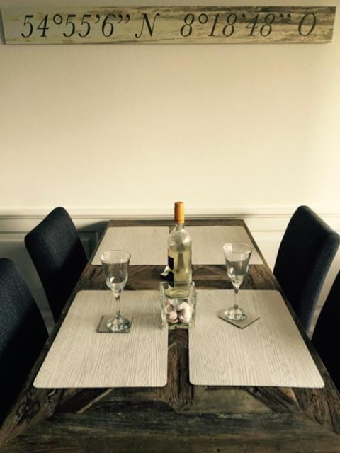 Coffee/tea facilities, Dining area