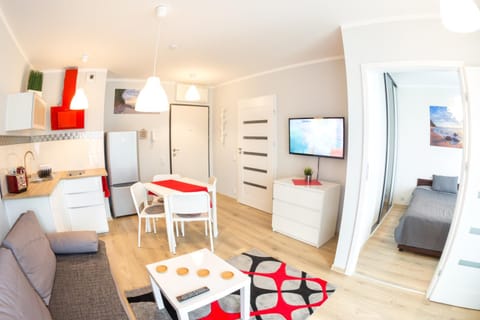 TV and multimedia, Kitchen or kitchenette, Living room, Seating area, Dining area