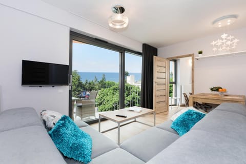 Day, Summer, TV and multimedia, Balcony/Terrace, Kitchen or kitchenette, Living room, Photo of the whole room, Seating area, Sea view