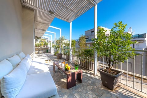 Balcony/Terrace, City view