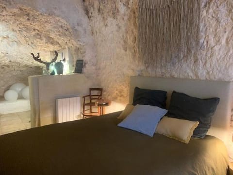 Les Troglos de la Tufolière Bed and Breakfast in Centre-Val de Loire