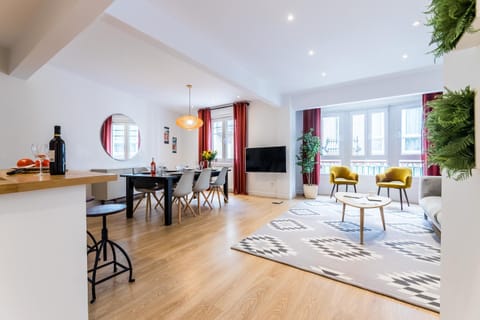 Lounge or bar, Dining area