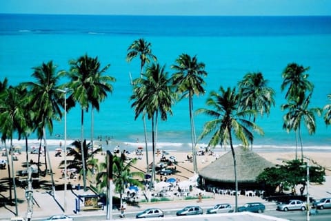 Restaurant/places to eat, Beach